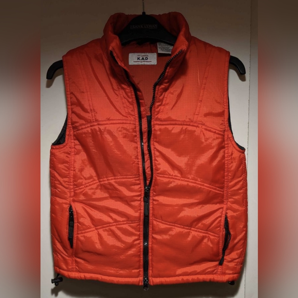 Red puffer vest - size 10/12 (L) BNWOT